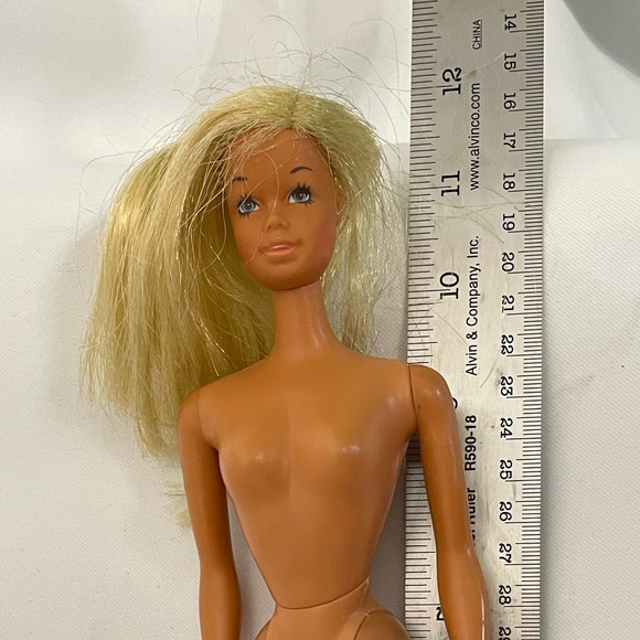 VTG early 1970s Malibu Barbie (w/ boots) - Picture 14 of 14